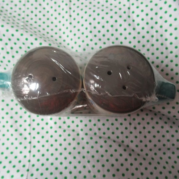 NWT salt & pepper shaker set - Picture 12 of 15